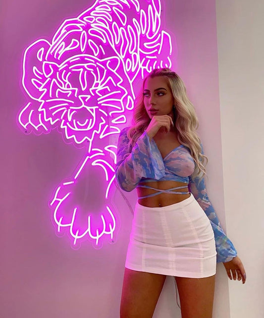 Make-It-Instagrammable-Using-Neon-to-Drive-Social-Media-Engagement Neon Lanes