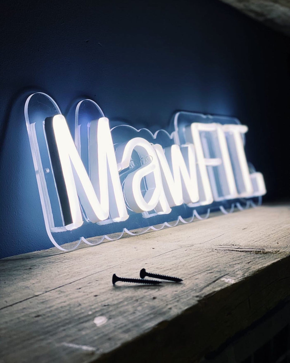 The-ROI-of-Visual-Branding-Why-Neon-Signs-Pay-Off Neon Lanes